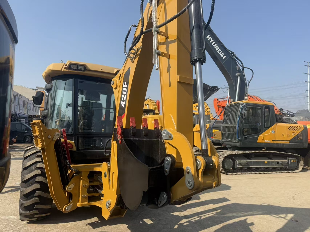 Koparko-ładowarka 420F 420F- Photo 4