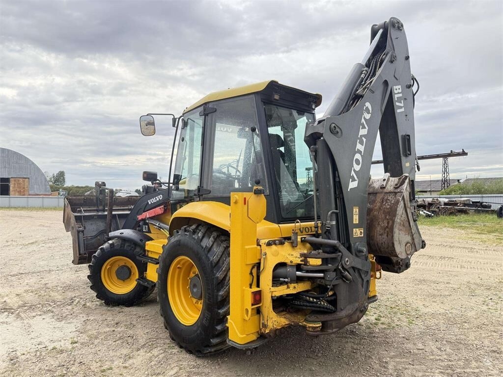 Baggerlader Volvo BL 71- Photo 4