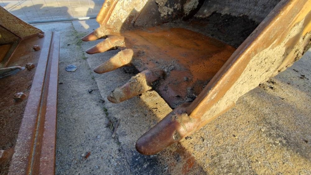 Koparko-ładowarka EBF Tieflöffel mit Zähnen EBF Tieflöffel mit Zähnen- Photo 5