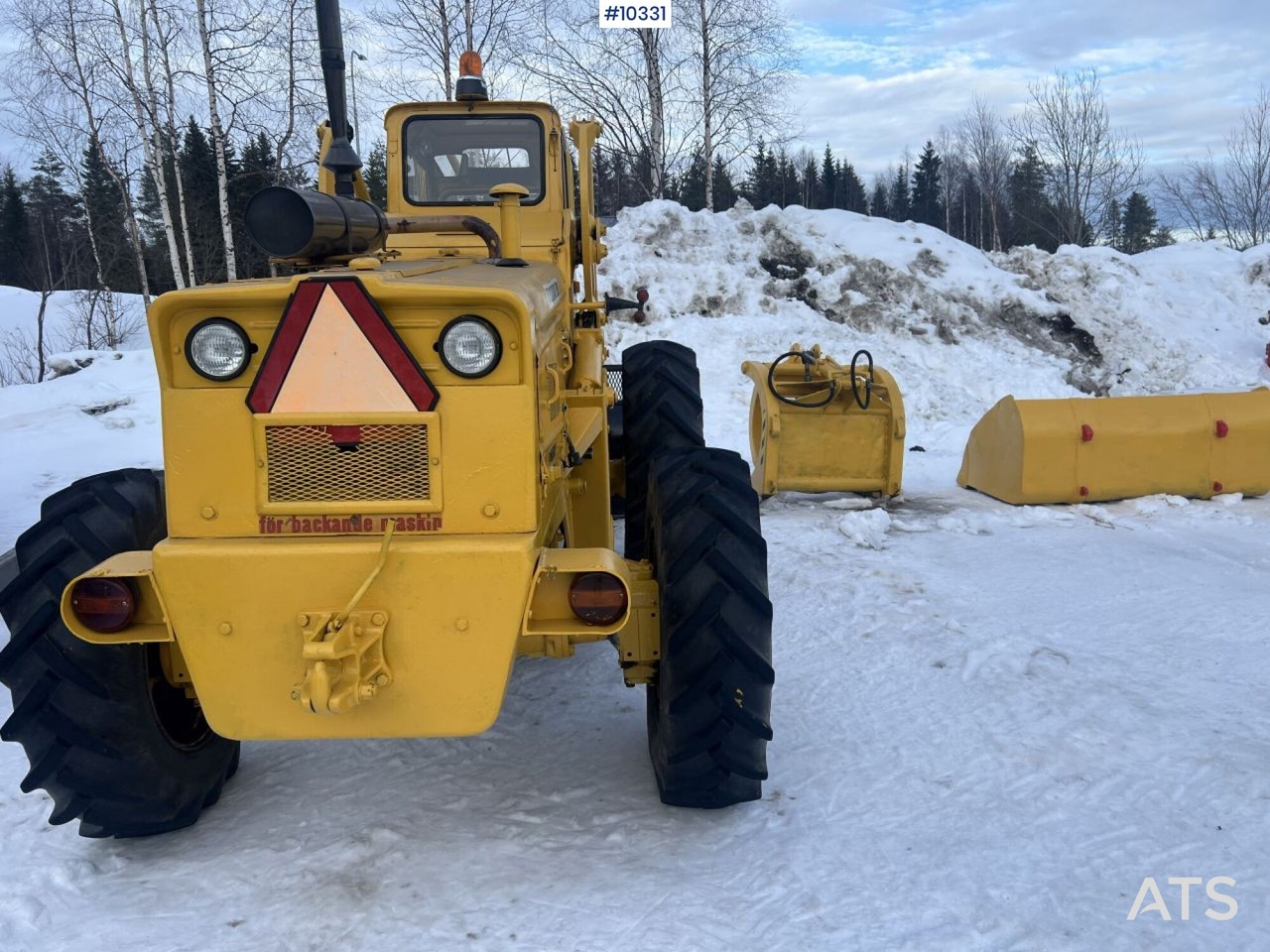 Baggerlader Volvo BM 640 Backhoe loader with bucket Volvo BM 640 Backhoe loader with bucket- Photo 5