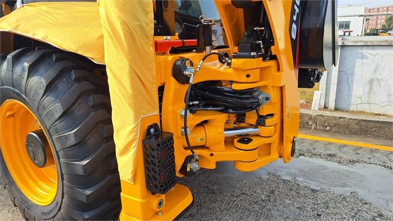 Backhoe loader- Photo 4