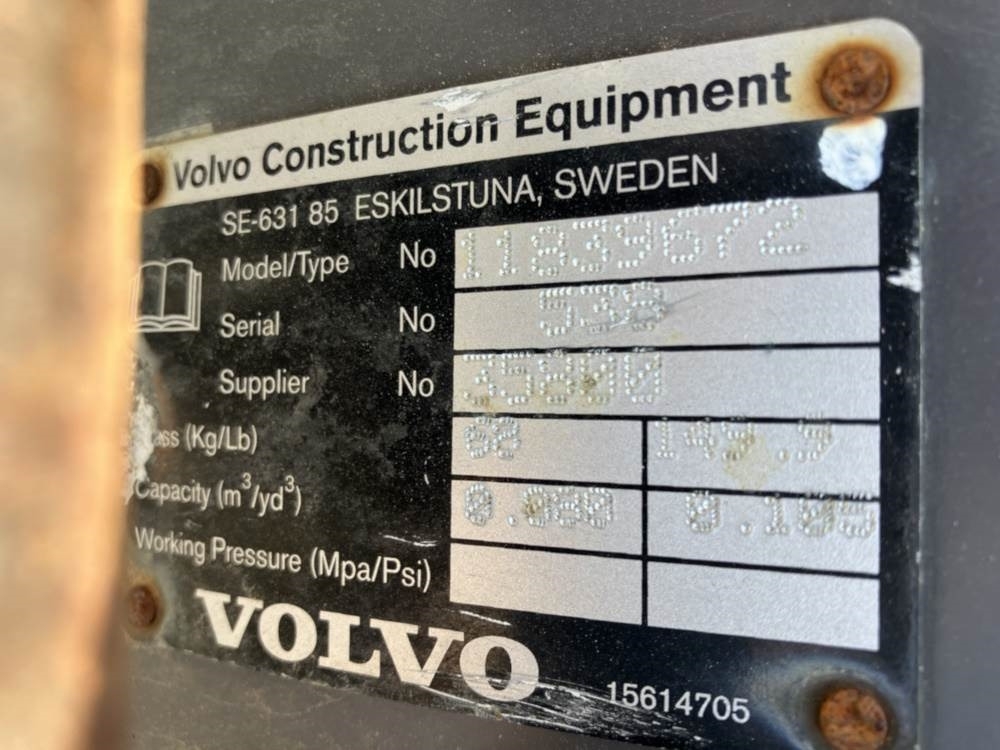 Baggerlader Volvo Tieflöffel mit Zähne - Festanbau Volvo Tieflöffel mit Zähne - Festanbau- Photo 4