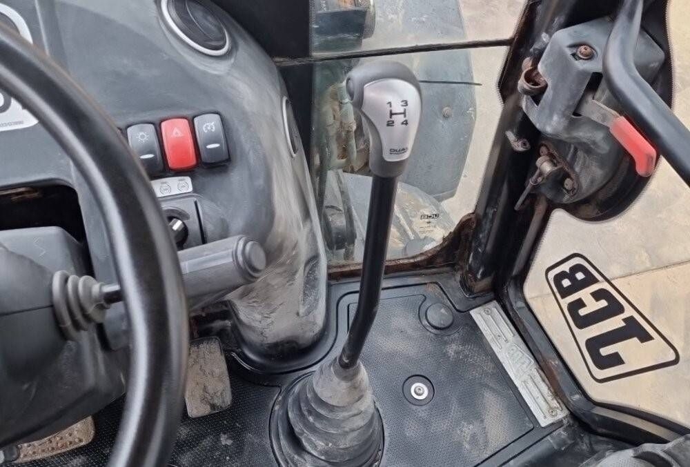 Koparko-ładowarka JCB 3 CX ECO- Photo 3