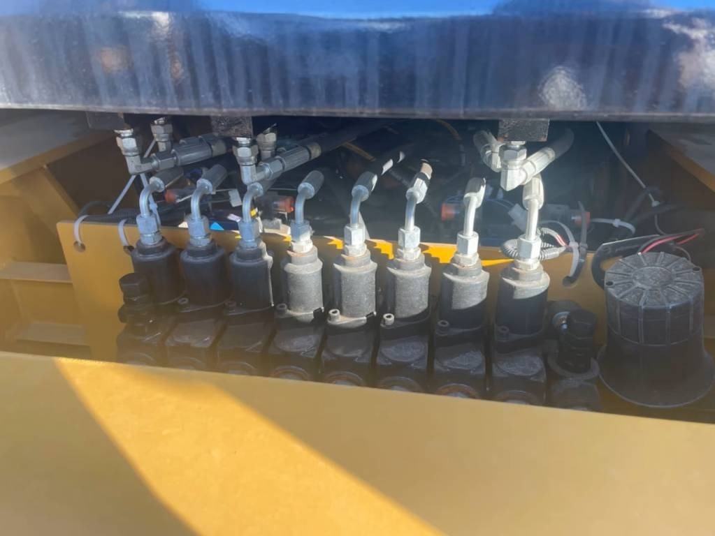 Koparko-ładowarka- Photo 2