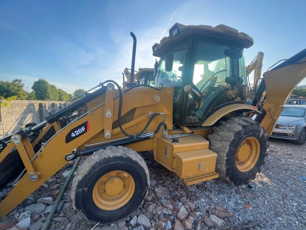 Koparko-ładowarka- Photo 3