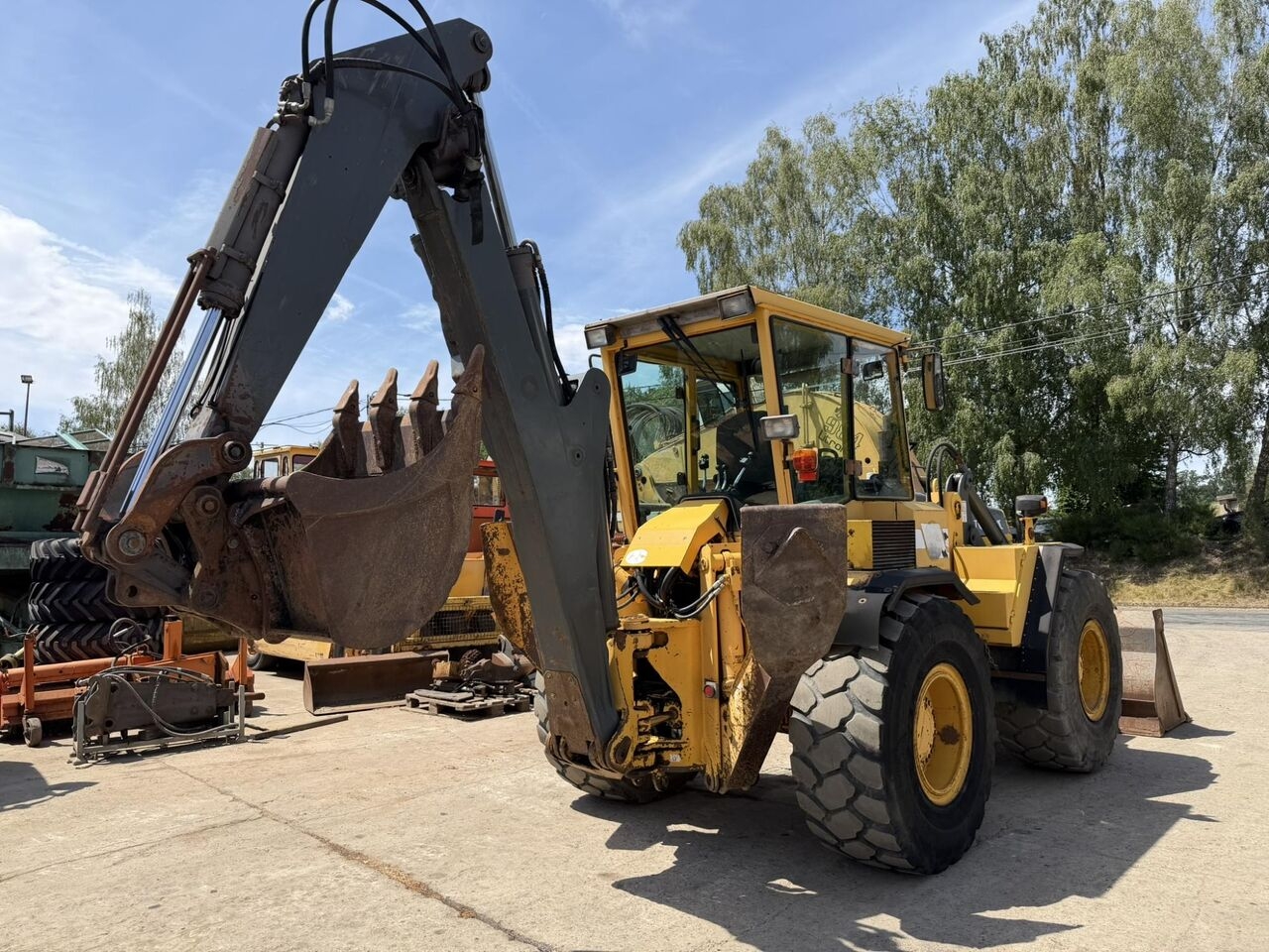 Backhoe loader Volvo EL 70 C- Photo 3