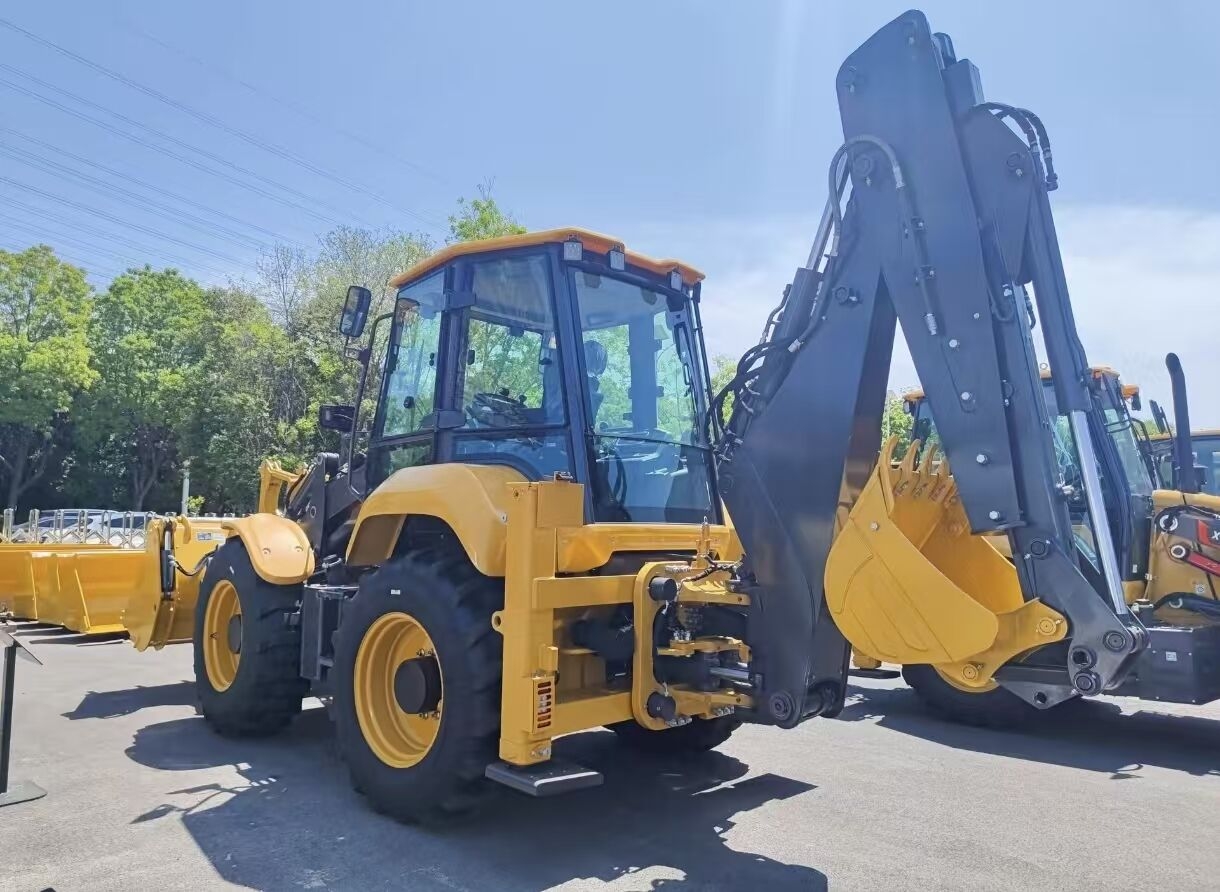 Backhoe loader XCMG XC8-S3570- Photo 2
