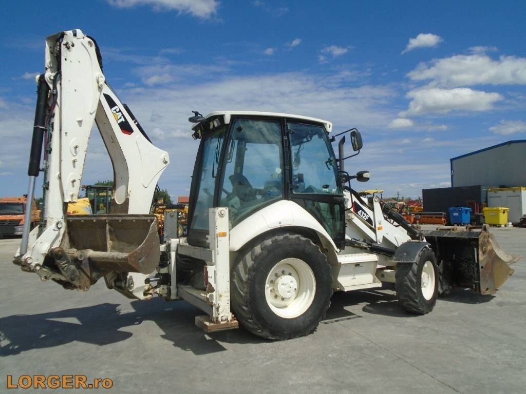 Graaflaadmachine CAT 432 F- Photo 3