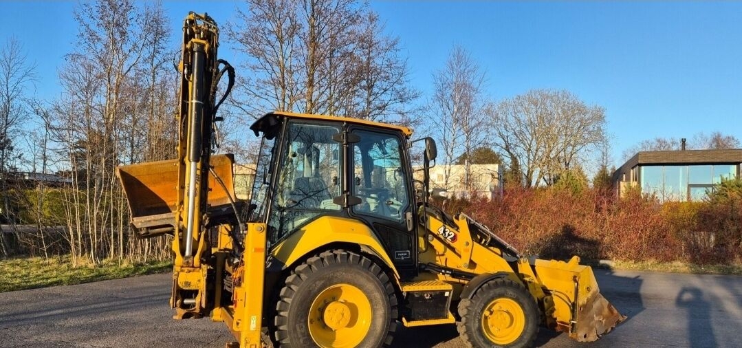 Baggerlader CATERPILLAR 432- Photo 3