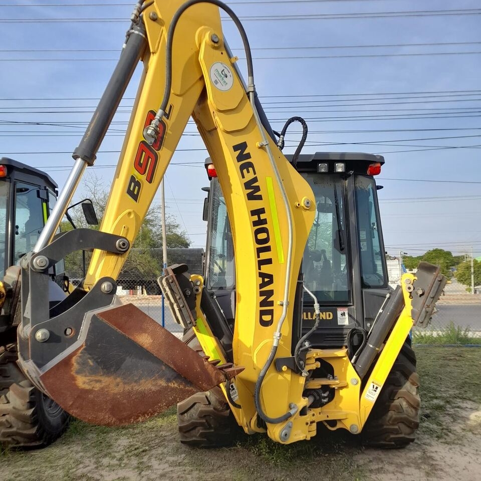 Backhoe loader RETROCARGADORA NEW HOLLANDB90C- Photo 4
