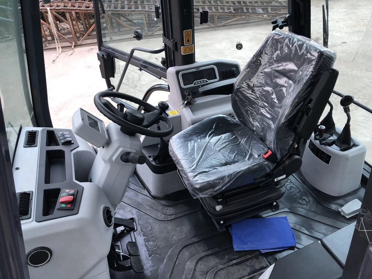 Baggerlader 2026 Year New XCMG XC8-2570 Backhoe Loader – 74 kW, 1.0m³ Bucket, 4.4m Dig Depth, 2.5 Ton Rated Load 2026 Year New XCMG XC8-2570 Backhoe Loader – 74 kW, 1.0m³ Bucket, 4.4m Dig Depth, 2.5 Ton Rated Load- Photo 2