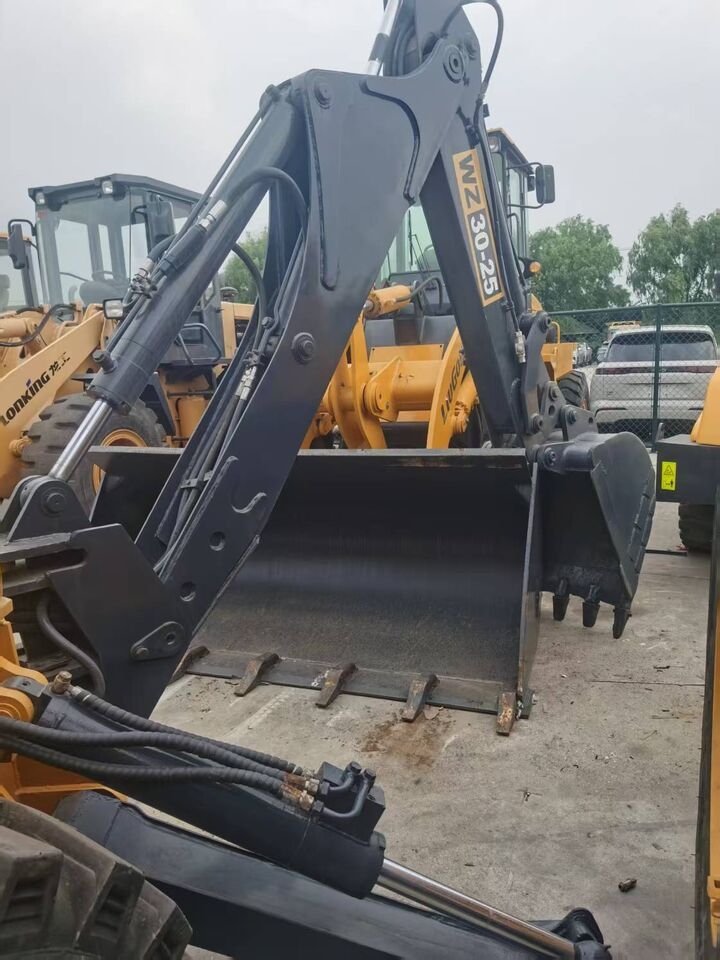 Baggerlader XCMG WZ30-25- Photo 5