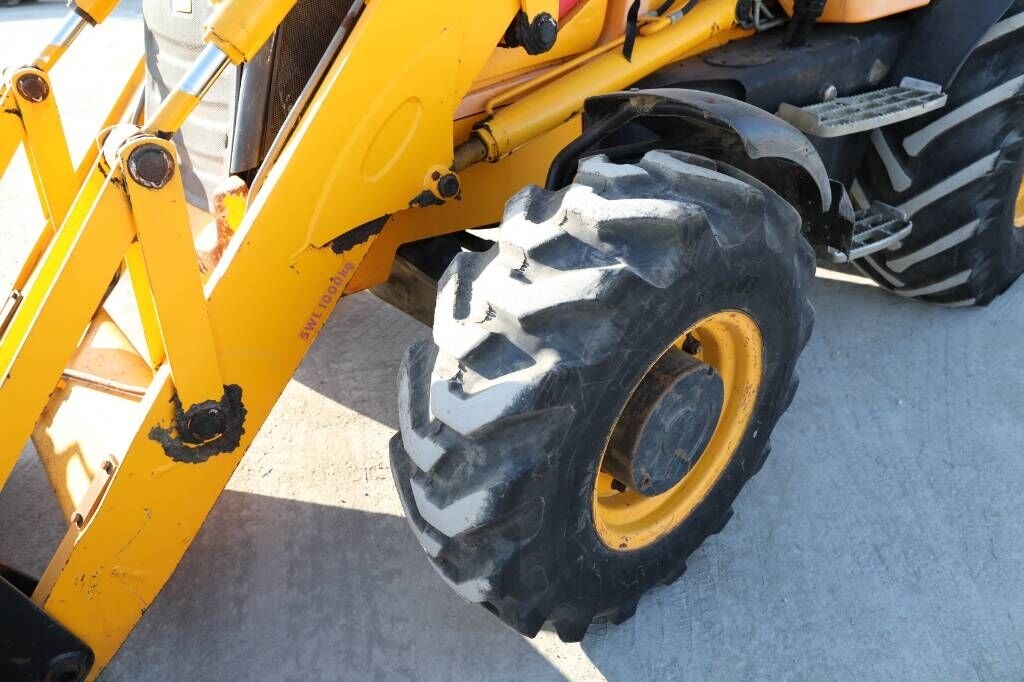 Baggerlader JCB 3 CX 4 T- Photo 5