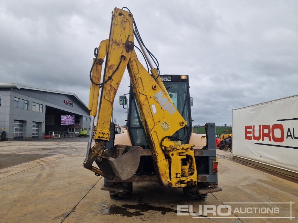 Koparko-ładowarka Massey Ferguson 860 Massey Ferguson 860- Photo 4