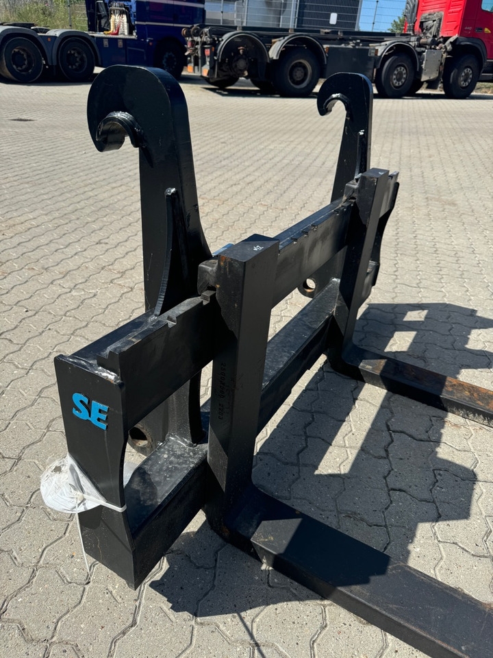 Koparko-ładowarka TEREX 980 4X4 // BURNED TEREX 980 4X4 // BURNED- Photo 4