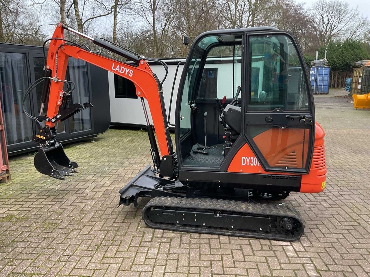 Baggerlader 2025 LADYS DY30T KUBOTA ENGINE- Photo 3