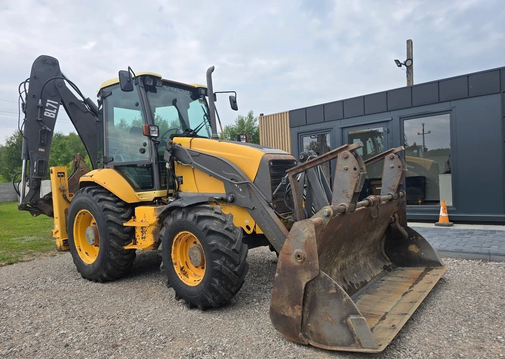 Backhoe loader Volvo- Photo 2