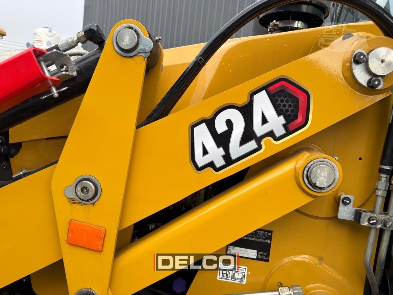 Backhoe loader 424 424- Photo 4