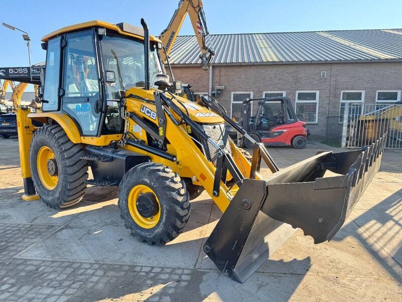 Backhoe loader 3DX / 3CX Plus 4WD - 4/1 Bucket + Hammer 3DX / 3CX Plus 4WD - 4/1 Bucket + Hammer- Photo 4