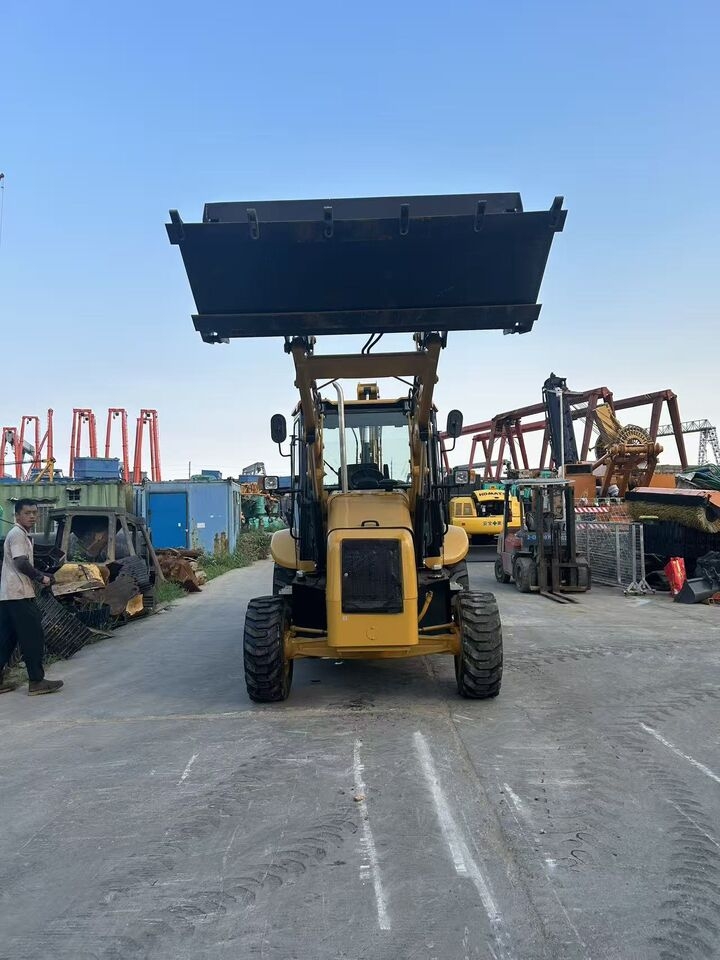 Backhoe loader LIUGONG 766A- Photo 5