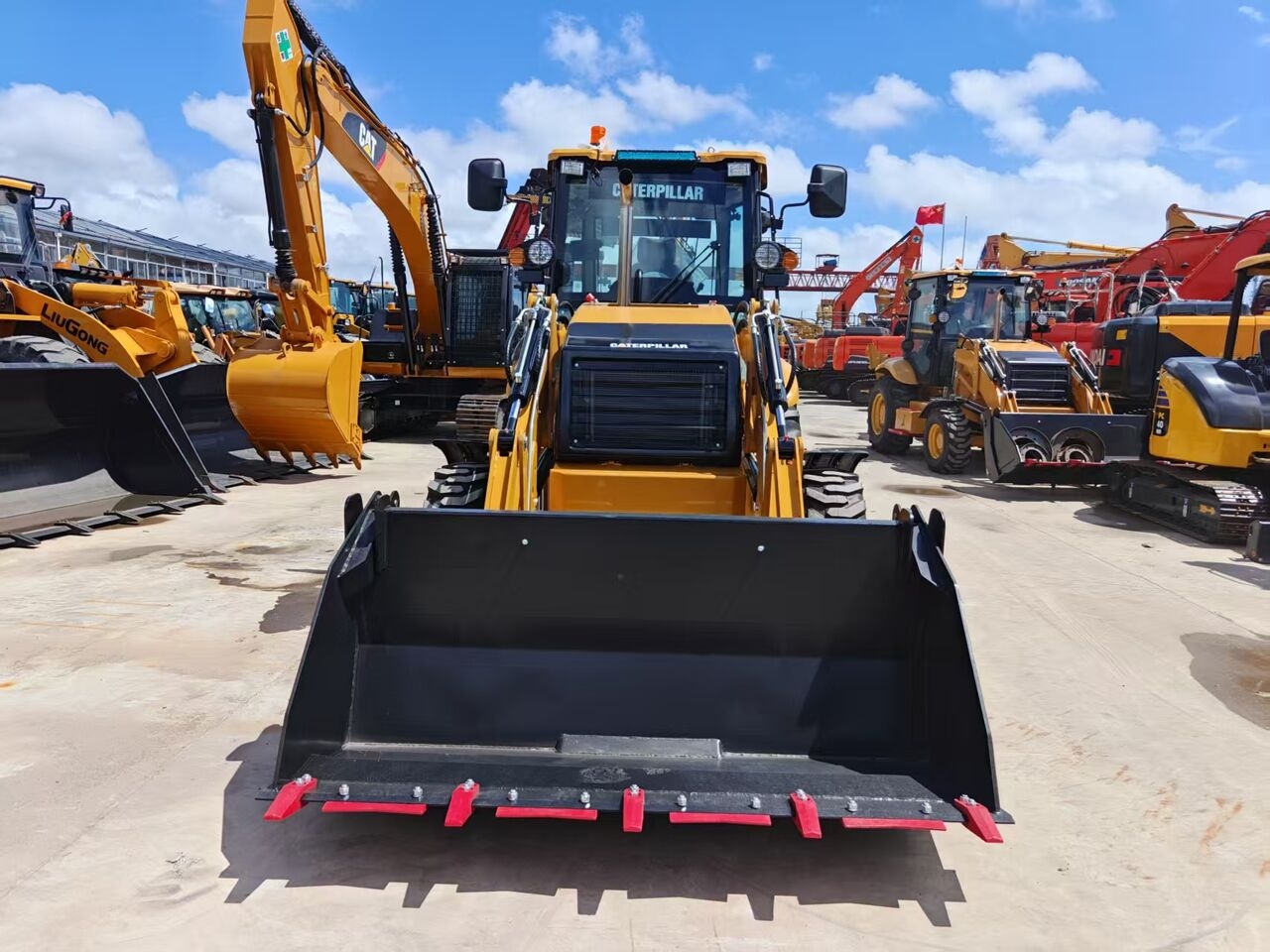 Baggerlader CATERPILLAR 420F2- Photo 3