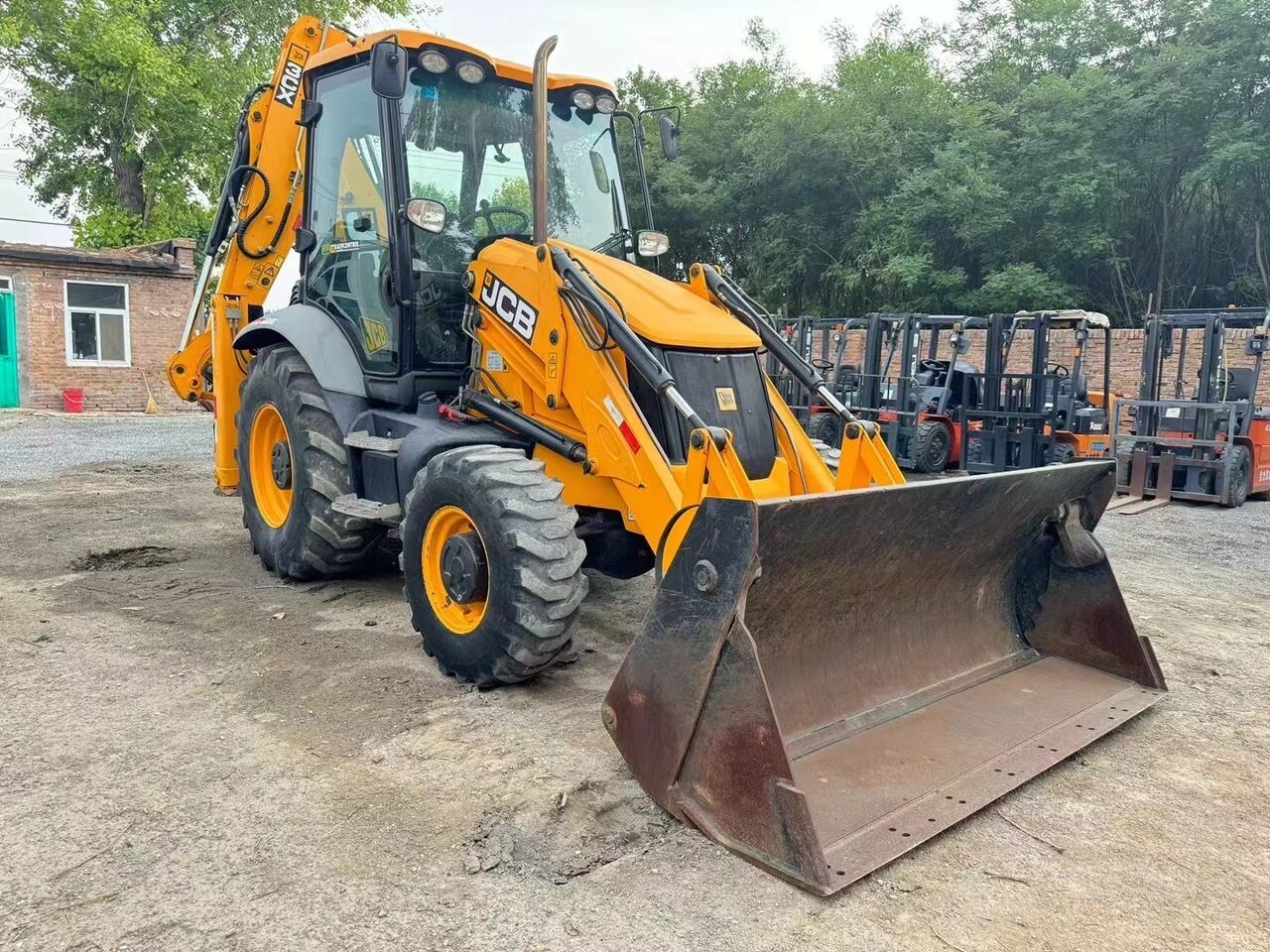 Koparko-ładowarka Used JCB 3CX backhoe loader,dig&load 2-in-1 machine,original engine,excellent condition,milti-functional3CX Used JCB 3CX backhoe loader,dig&load 2-in-1 machine,original engine,excellent condition,milti-functional3CX- Photo 2