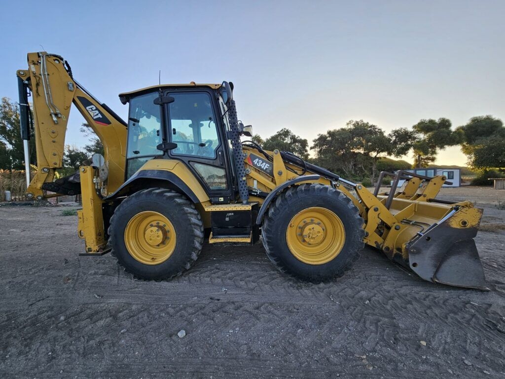 Baggerlader CAT 434F2- Photo 5
