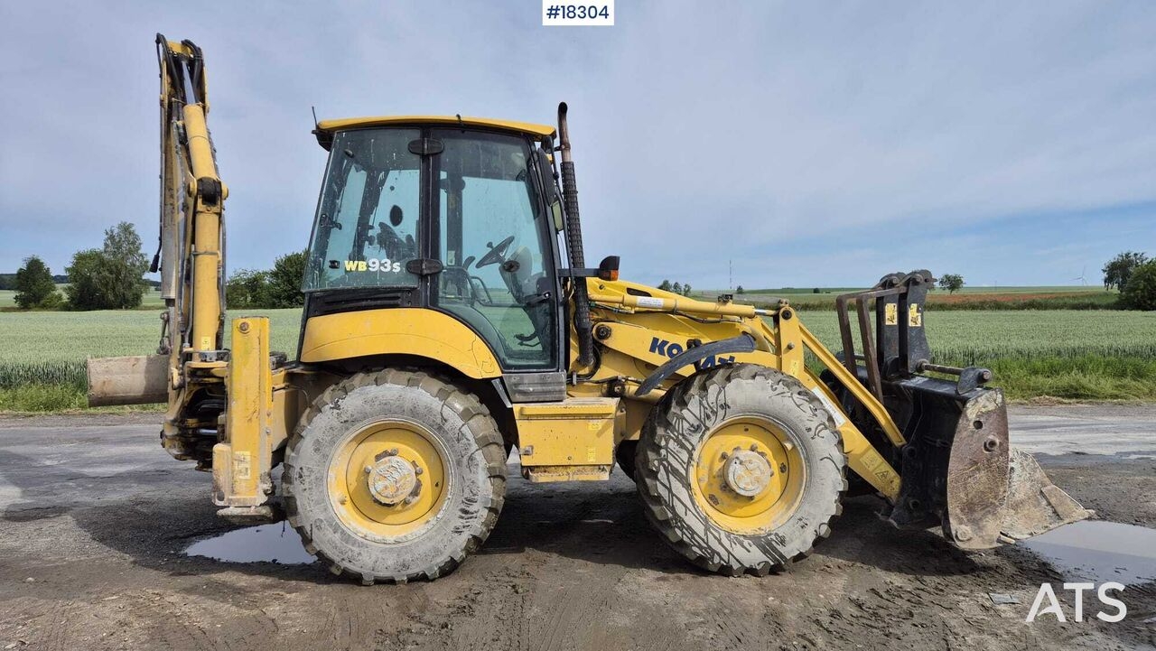 Koparko-ładowarka KOMATSU WB 93S-5E0 backhoe loader (2011) KOMATSU WB 93S-5E0 backhoe loader (2011)- Photo 4
