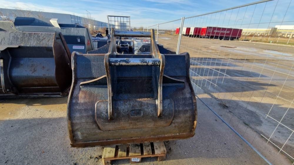 Koparko-ładowarka EBF Tieflöffel mit Zähnen EBF Tieflöffel mit Zähnen- Photo 2