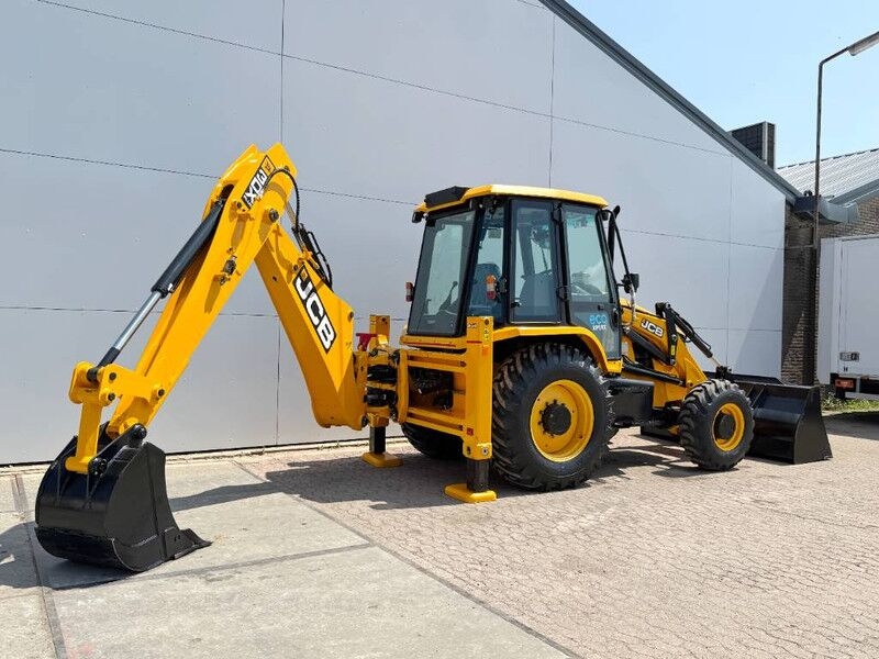 Backhoe loader 3DX / 3CX Plus 4WD - New / Unused/ Hammer Lines AC 3DX / 3CX Plus 4WD - New / Unused/ Hammer Lines AC- Photo 4
