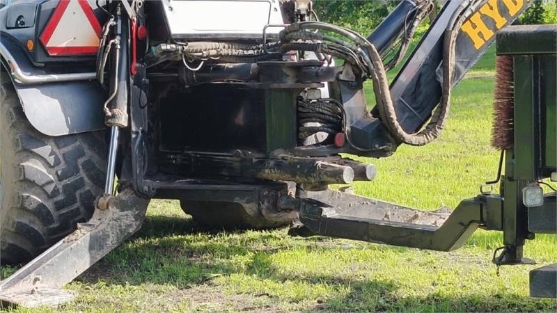 Backhoe loader- Photo 4