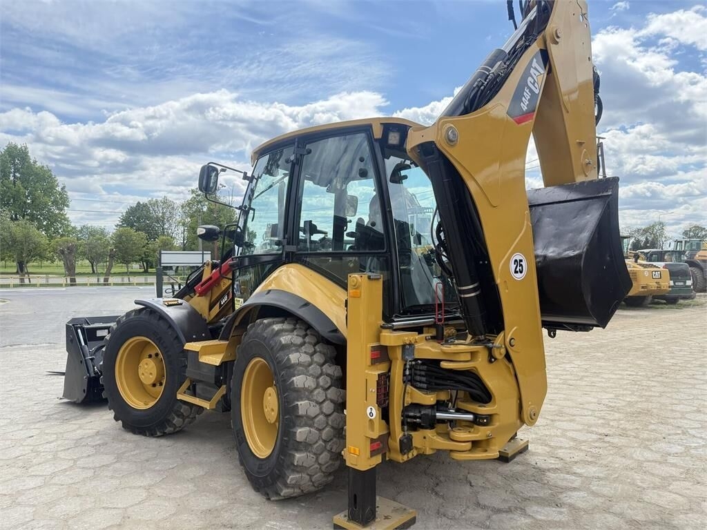 Backhoe loader CAT 444F- Photo 4