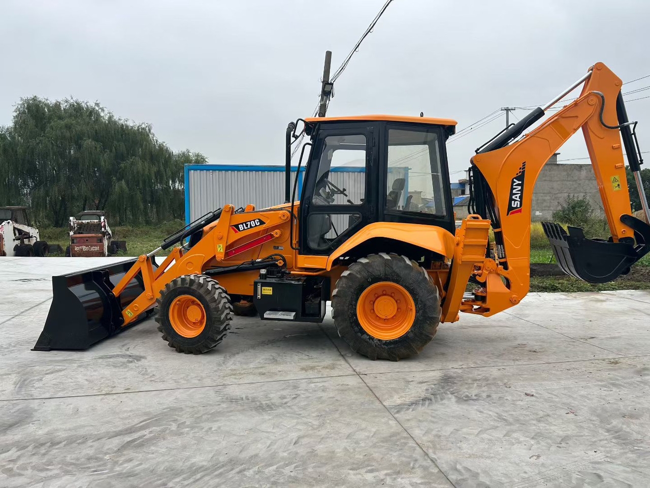 Backhoe loader BL70C BL70C- Photo 4