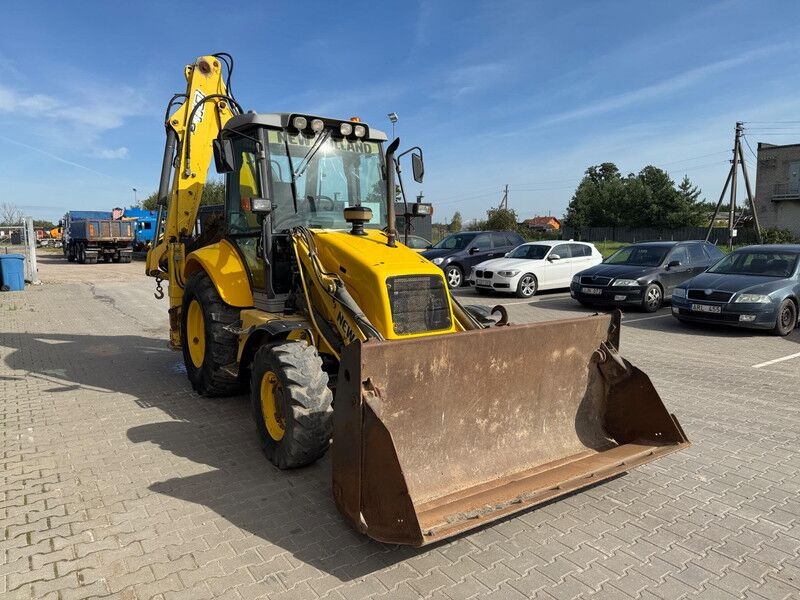Backhoe loader New Holland B 110-4PT- Photo 2
