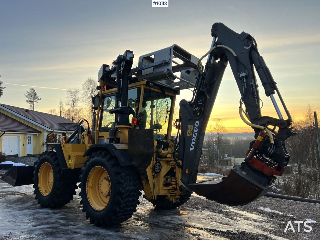 Graaflaadmachine Volvo BM EL70C Line-equipped backhoe loader (VIDEO) Volvo BM EL70C Line-equipped backhoe loader (VIDEO)- Photo 2
