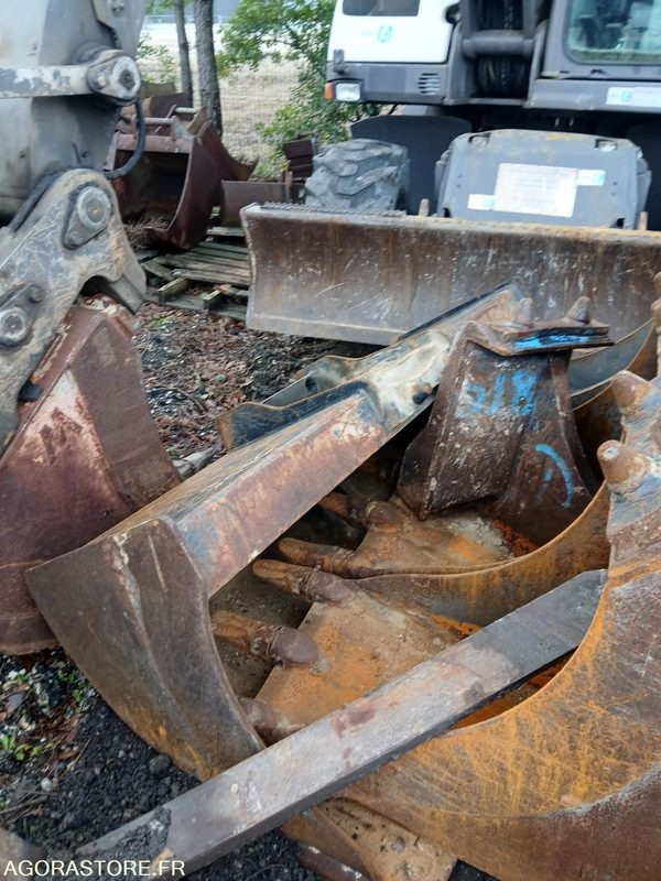 Backhoe loader Tractopelle Mecalac 714MW 018958 - 7960 Tractopelle Mecalac 714MW 018958 - 7960- Photo 3