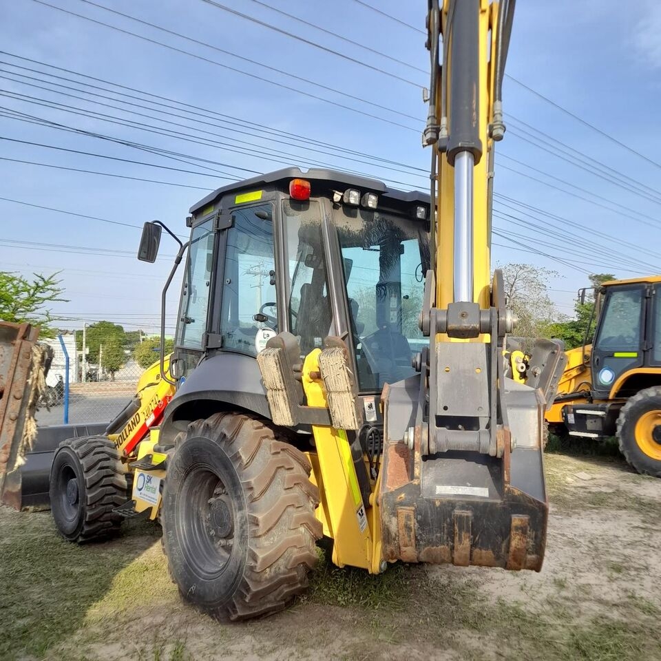Backhoe loader RETROCARGADORA NEW HOLLANDB90C- Photo 3
