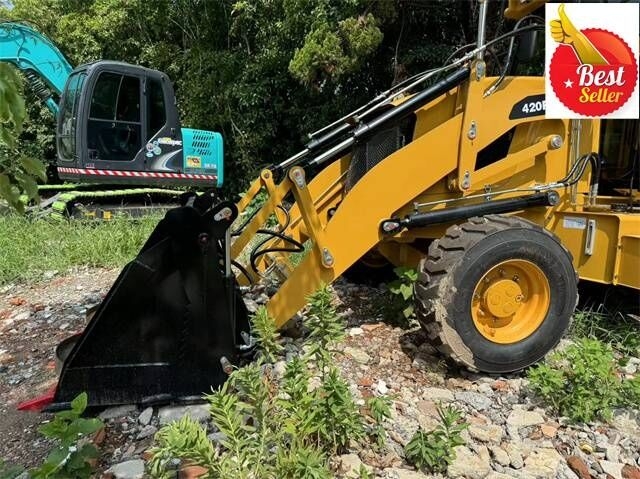 Backhoe loader Caterpillar 420F2- Photo 2