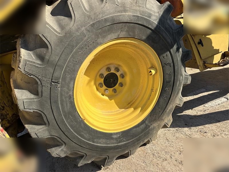 Koparko-ładowarka LB95B-4PT LB95B-4PT- Photo 5