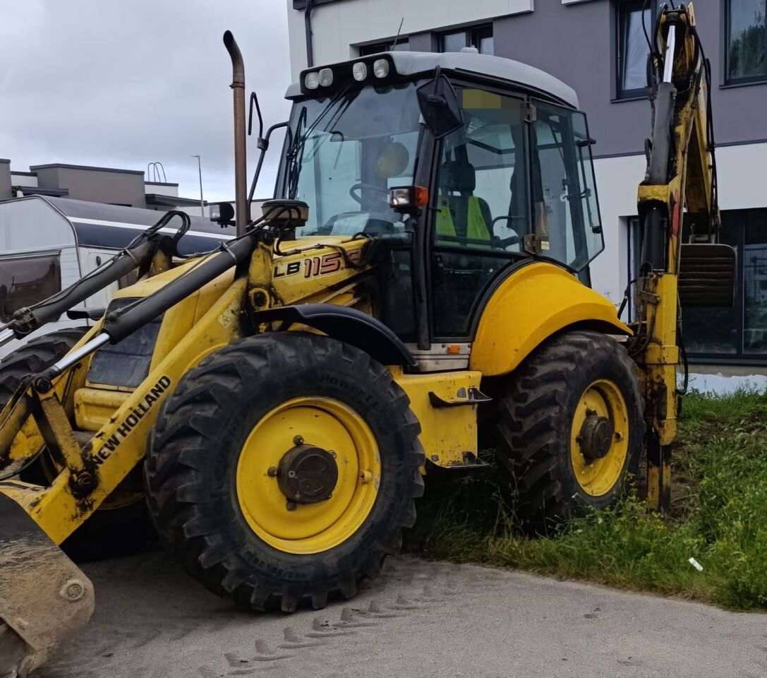 Baggerlader NEW HOLLAND LB115- Photo 2
