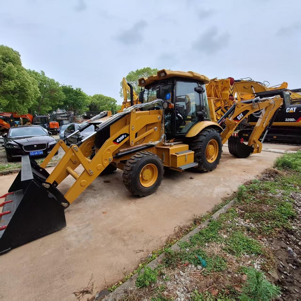 Baggerlader CAT 420F Backhoe Loader CAT 420F Backhoe Loader- Photo 5