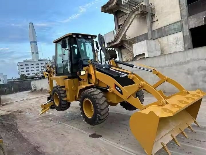 Backhoe loader- Photo 3