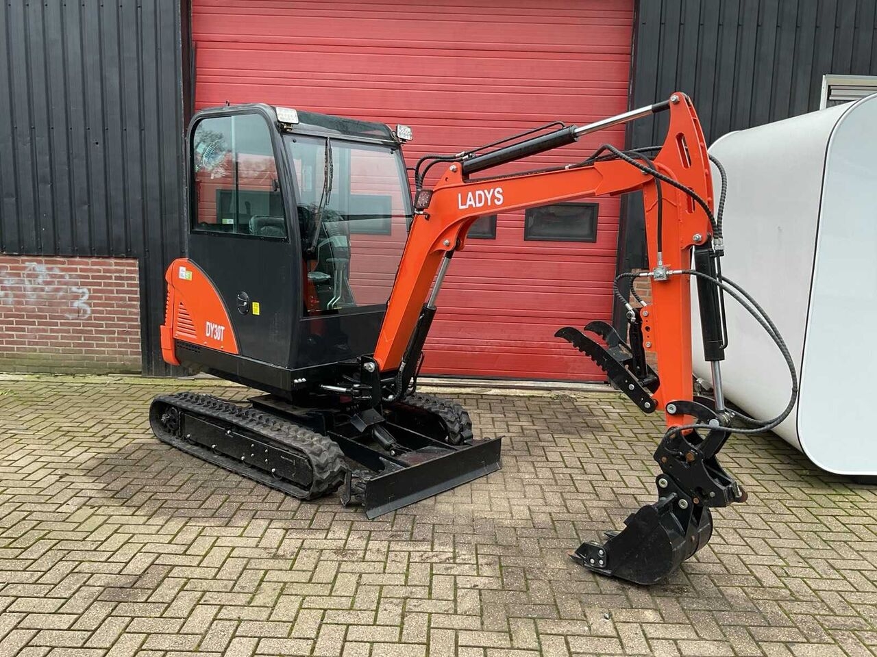 Backhoe loader 2025 LADYS DY30T KUBOTA ENGINE- Photo 2