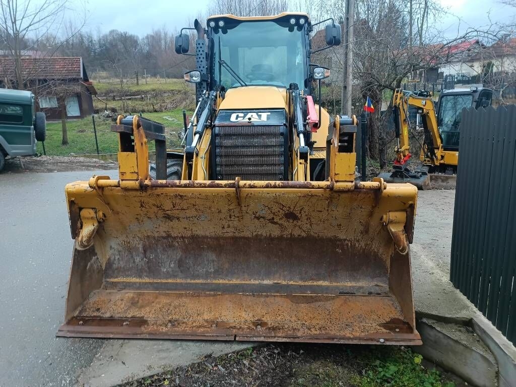 Backhoe loader CAT 432 F2- Photo 2