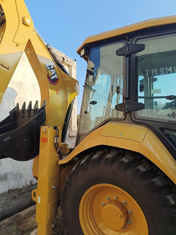 Backhoe loader New Caterpillar 424 backhoe loader New Caterpillar 424 backhoe loader- Photo 4