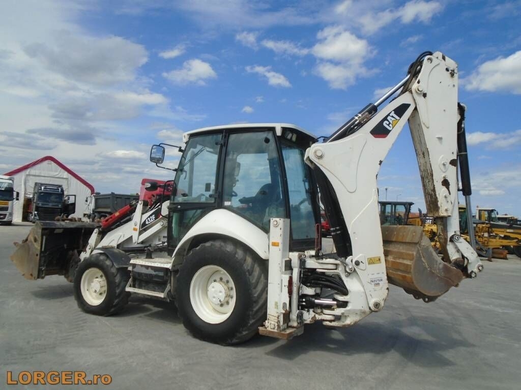 Graaflaadmachine CAT 432 F- Photo 2