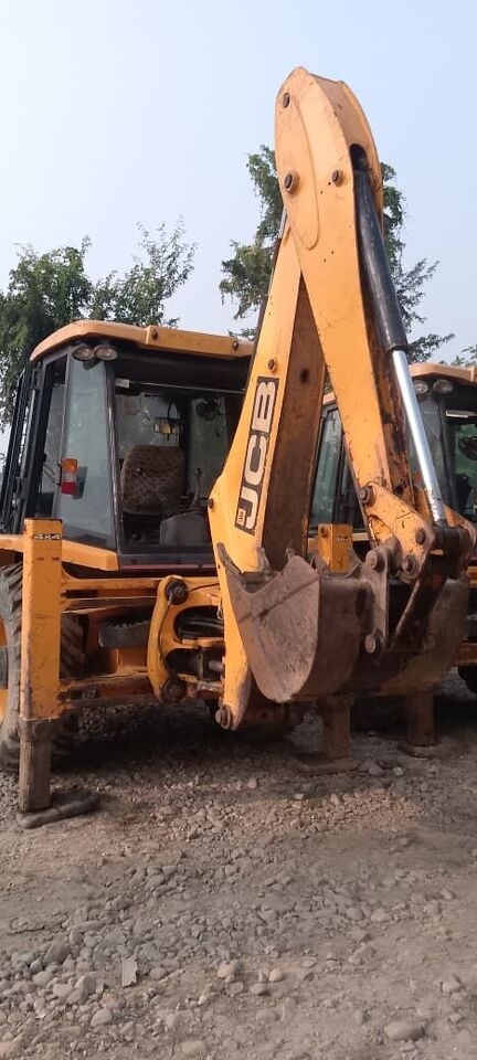 Baggerlader JCB 3DX backhoe loader- Photo 4