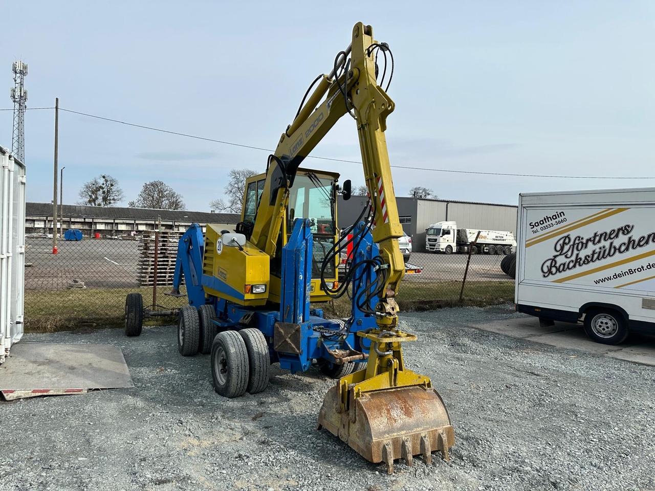 Backhoe loader KOPARKO-ŁADOWARKA KOŁOWA LANZ 2000(FB0362) KOPARKO-ŁADOWARKA KOŁOWA LANZ 2000(FB0362)- Photo 3