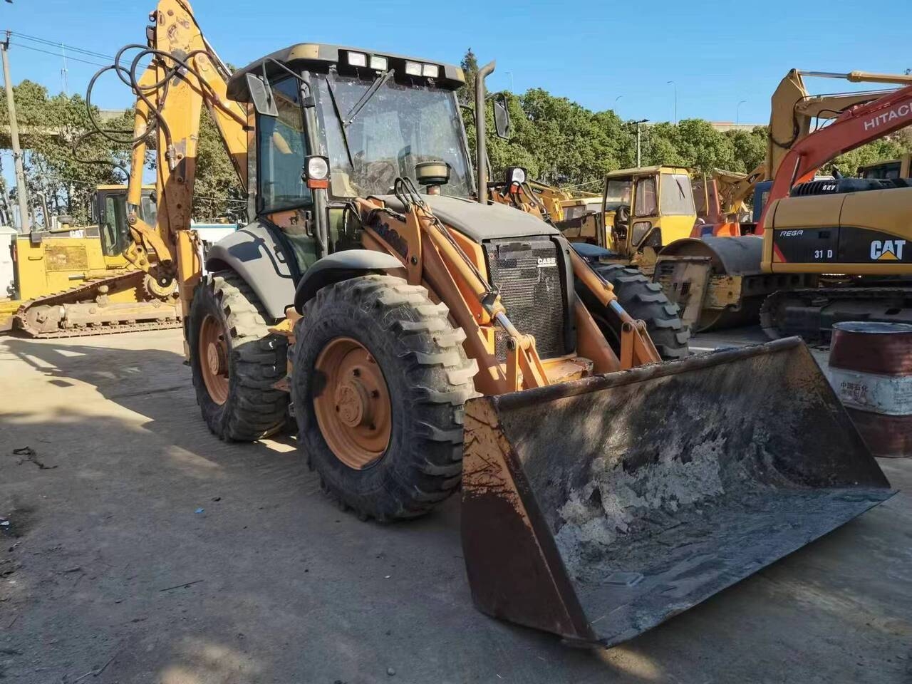 Koparko-ładowarka 695 695- Photo 3