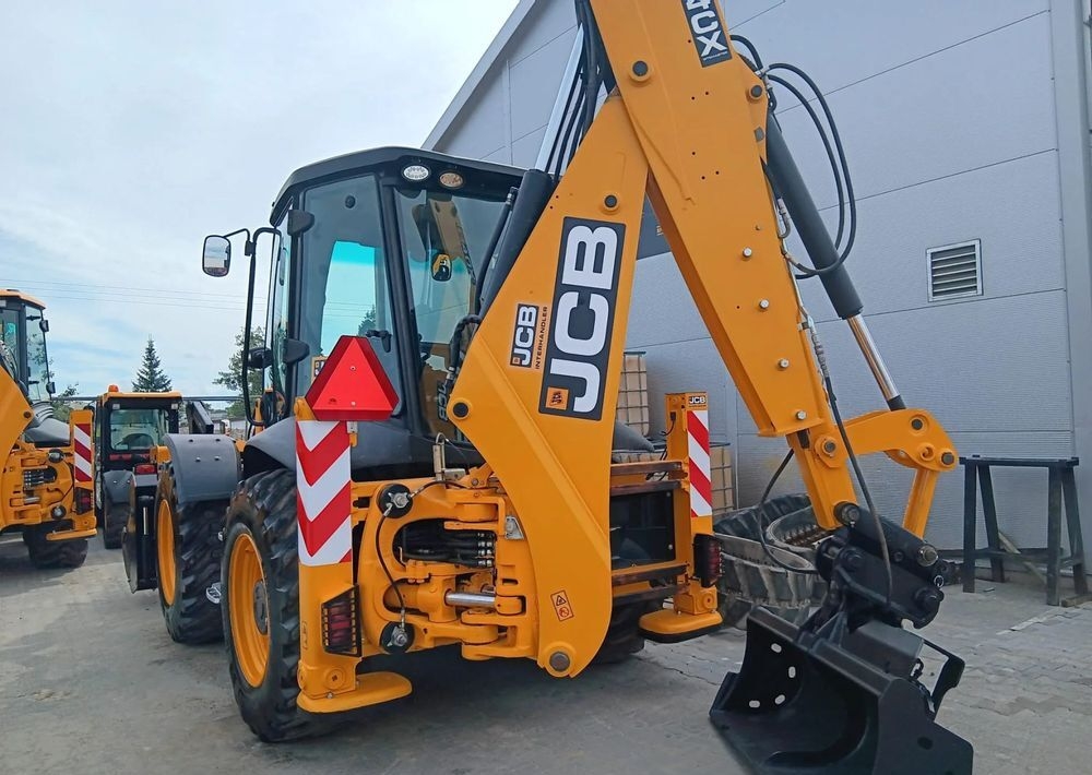 Baggerlader JCB 4CX AEC- Photo 3